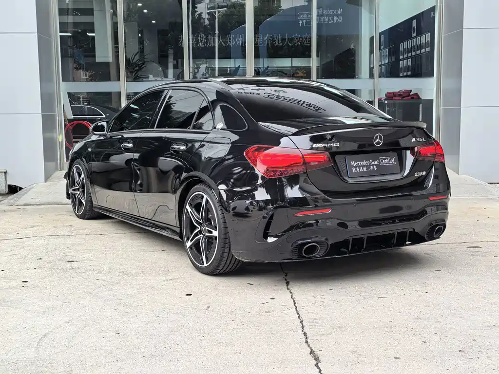 Mercedes-Benz A-Class AMG 2025 — фото 14