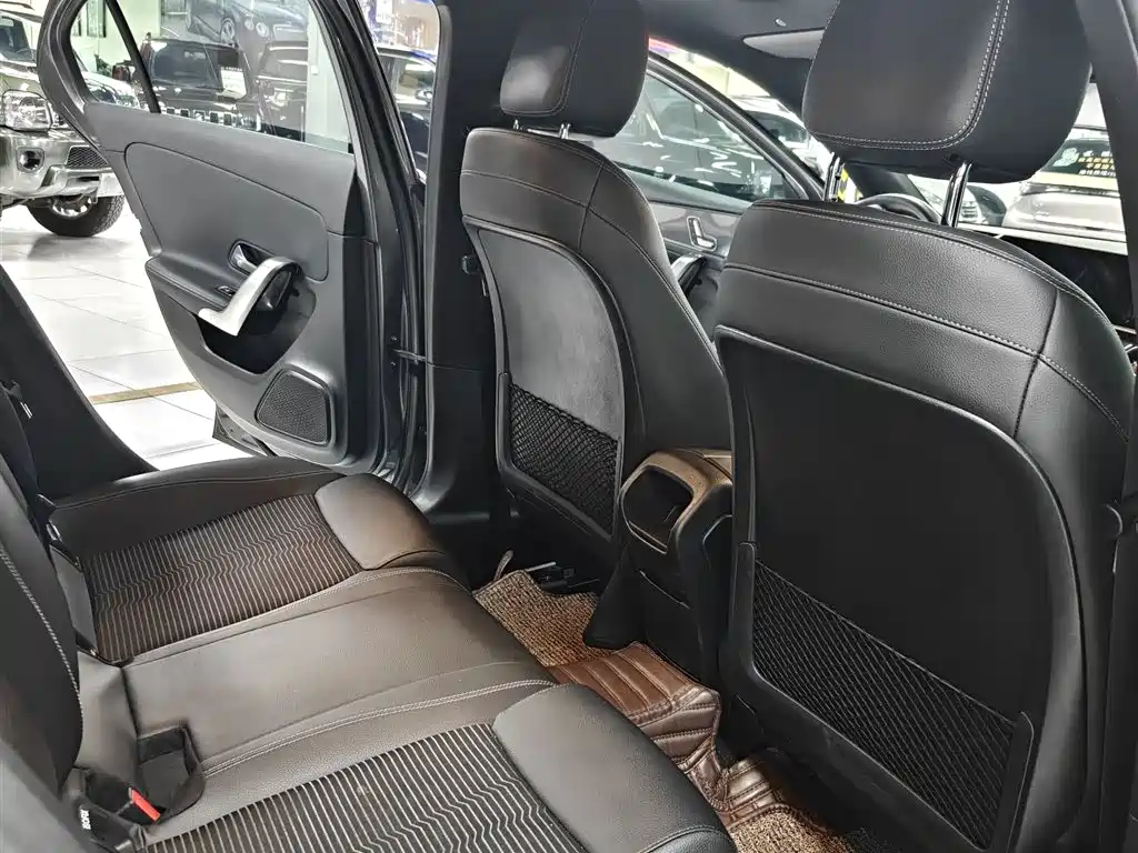Mercedes-Benz A-Class 2020 — фото 15