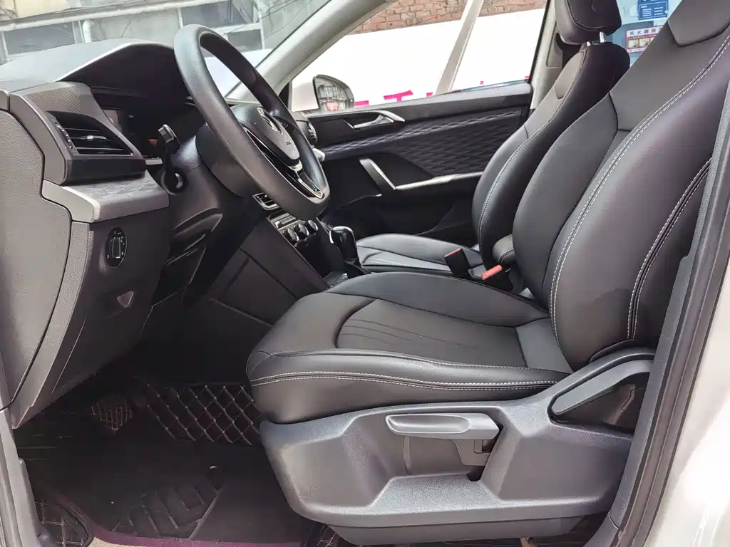 Volkswagen Tharu 2022 — фото 5
