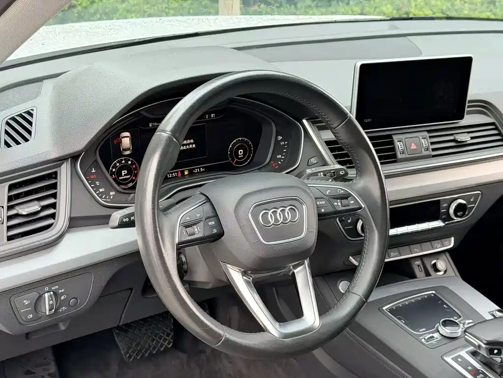 Audi Q5L 2019 — фото 9
