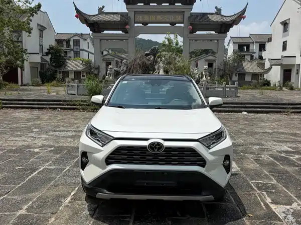 Toyota RAV4 2021