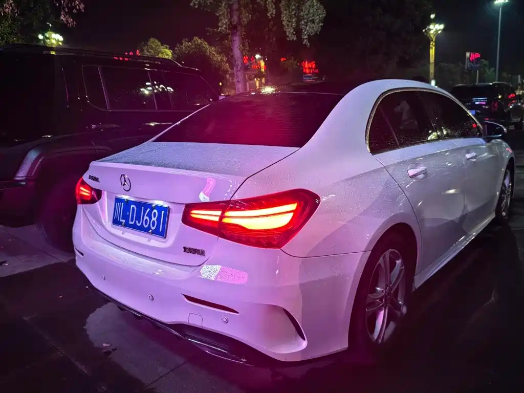 Mercedes-Benz A-Class 2023 — фото 11
