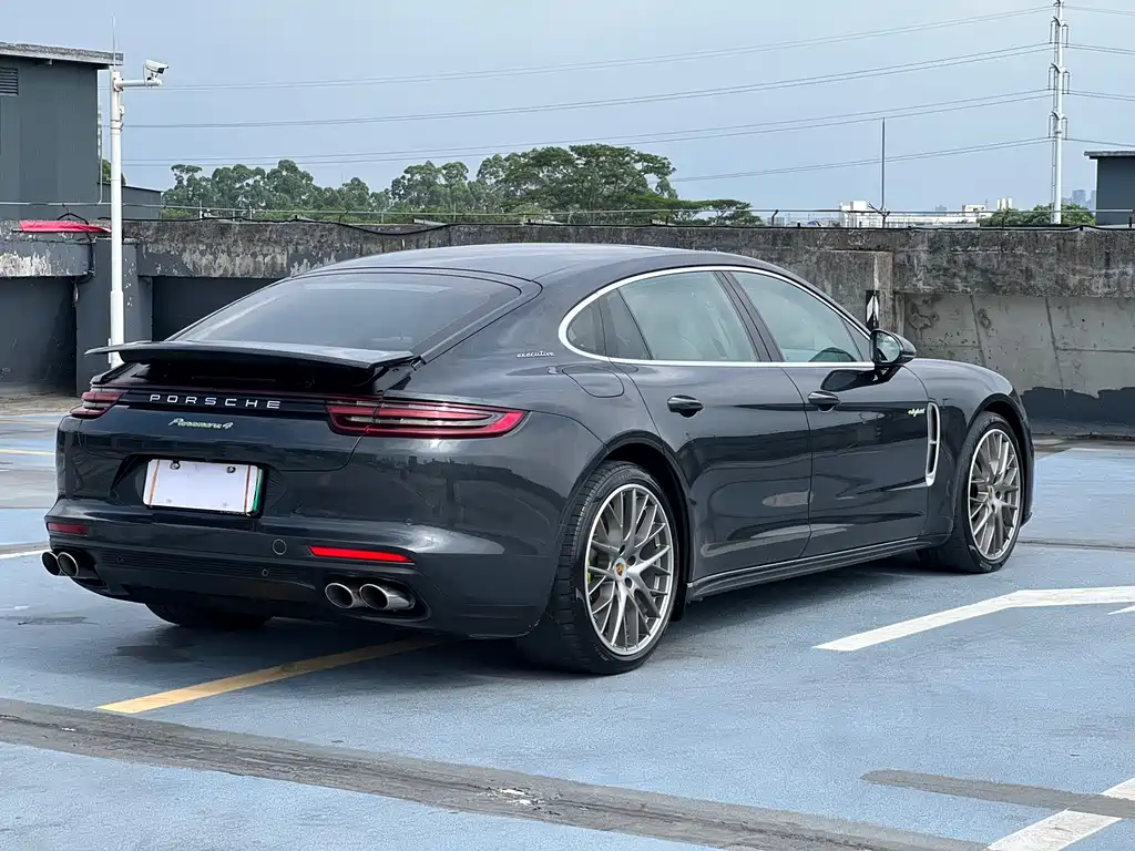 Porsche Panamera Hybrid 2018 — фото 3