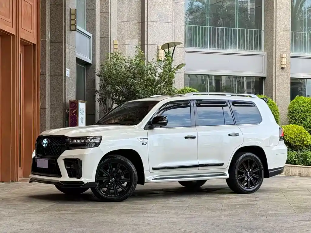 Toyota Land Cruiser 2018 — фото 2