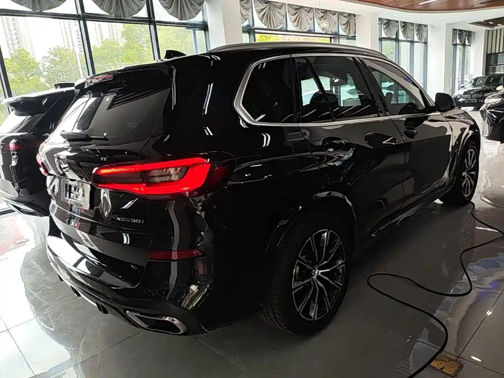 BMW X5 2021