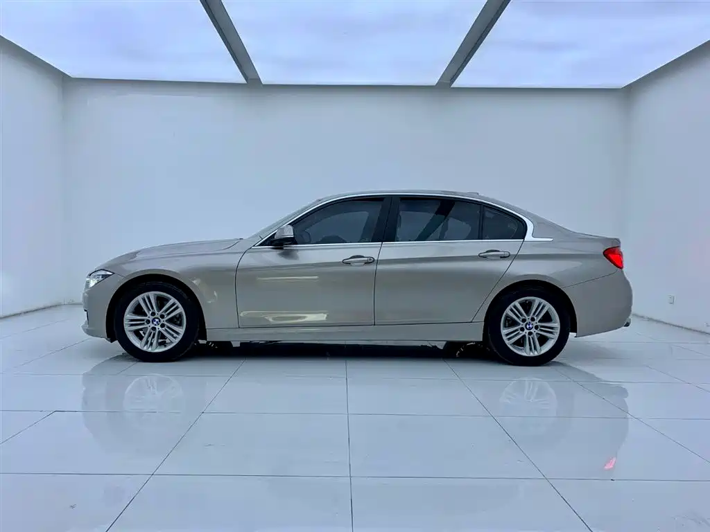 BMW 3 Series 2018 — фото 3