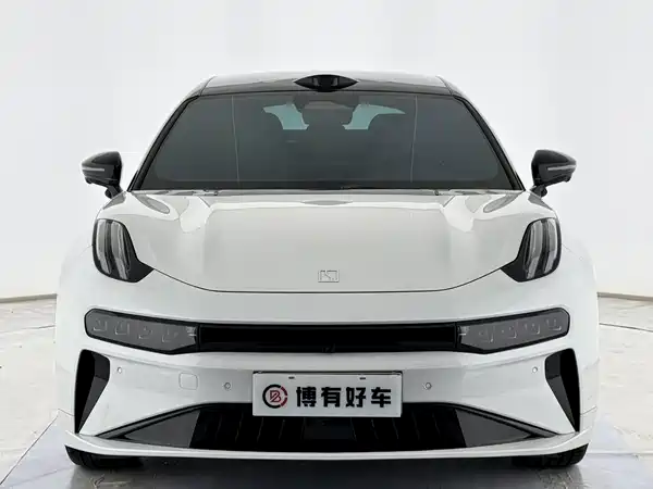Zeekr 001 2024