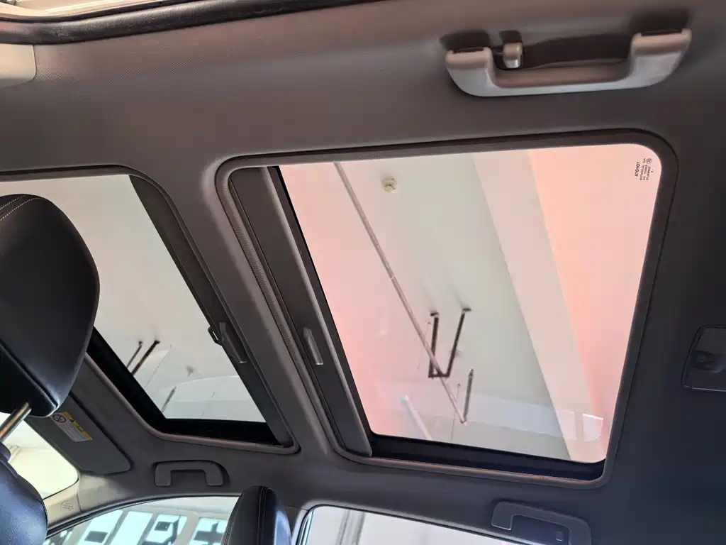 Toyota RAV4 2015 — фото 10