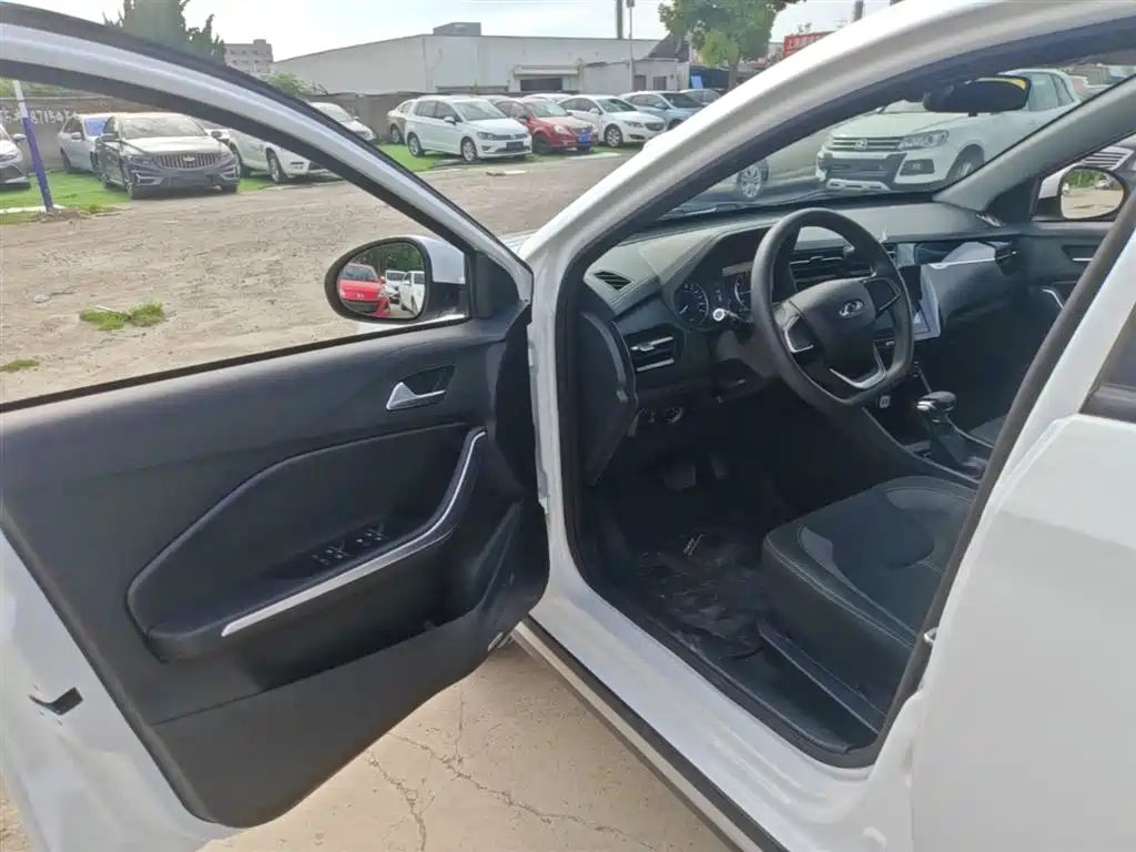 Chery Tiggo 3x 2025 — фото 16