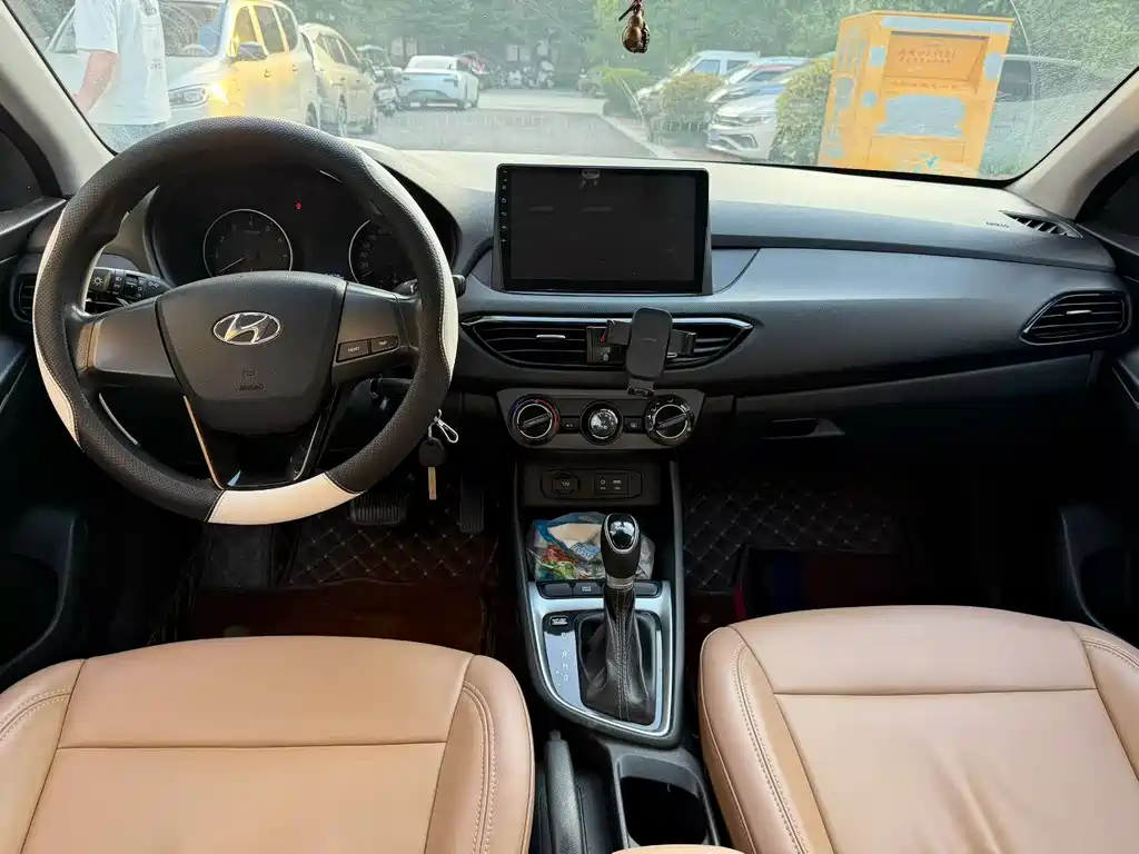 Hyundai Elantra 2020 — фото 5