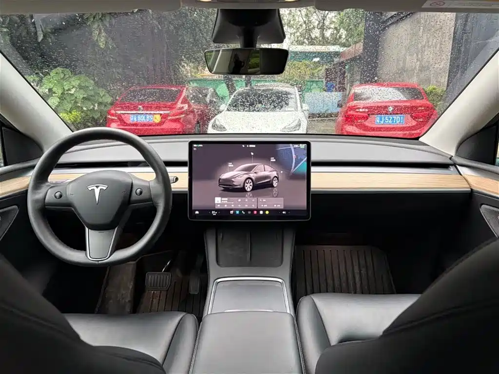 Tesla Model Y 2022 — фото 3