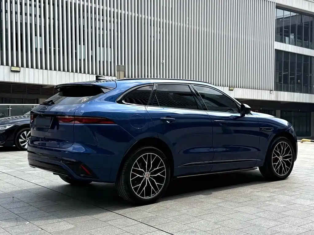 Jaguar F-PACE 2022 — фото 13