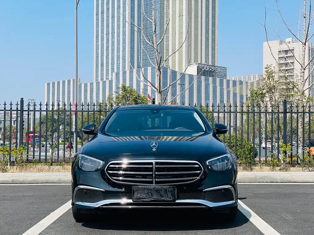 Mercedes-Benz E-Class 2023