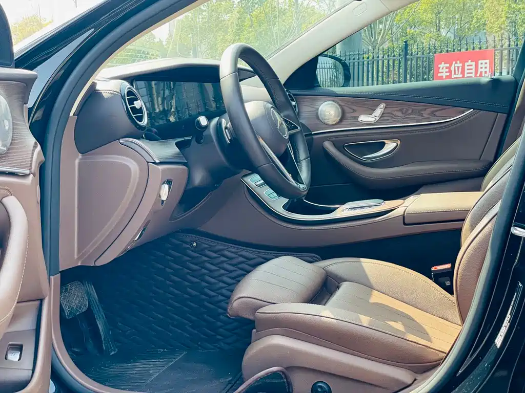 Mercedes-Benz E-Class 2023