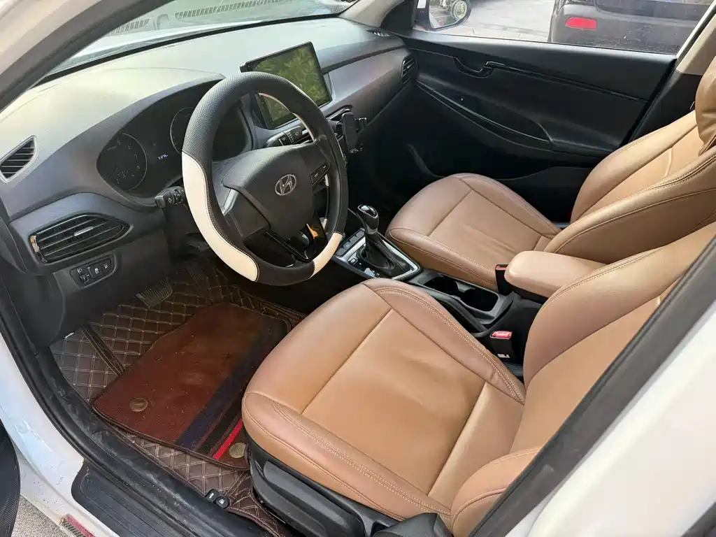 Hyundai Elantra 2020 — фото 4