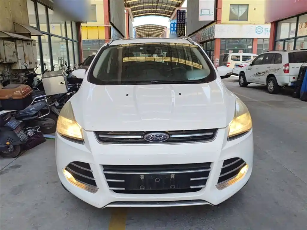 Ford Kuga 2015 — фото 3
