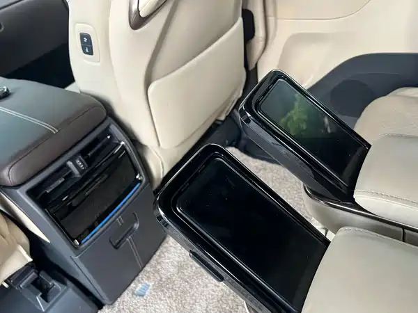 Toyota Vellfire 2024