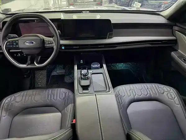 Ford Edge 2024
