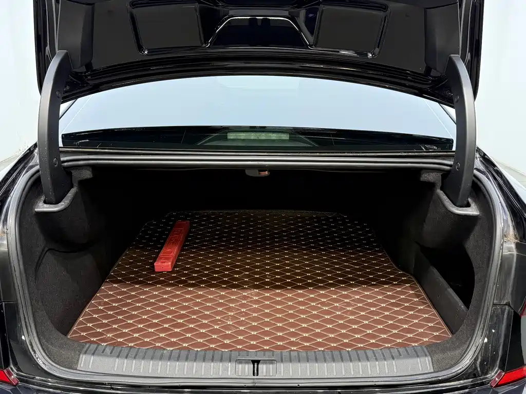 Volkswagen Passat PHEV 2022 — фото 14