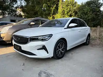 Geely Emgrand 2021
