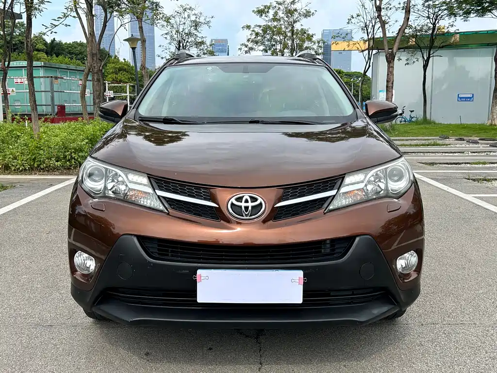 Toyota RAV4 2015