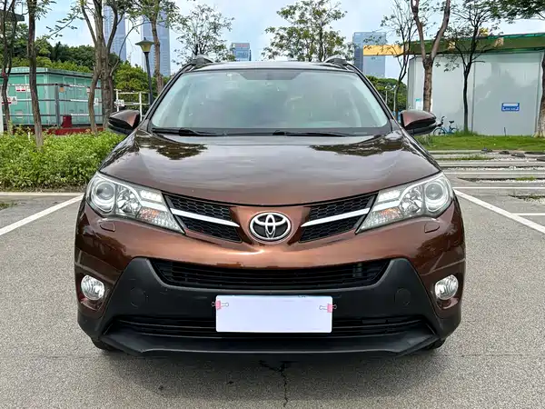 Toyota RAV4 2015