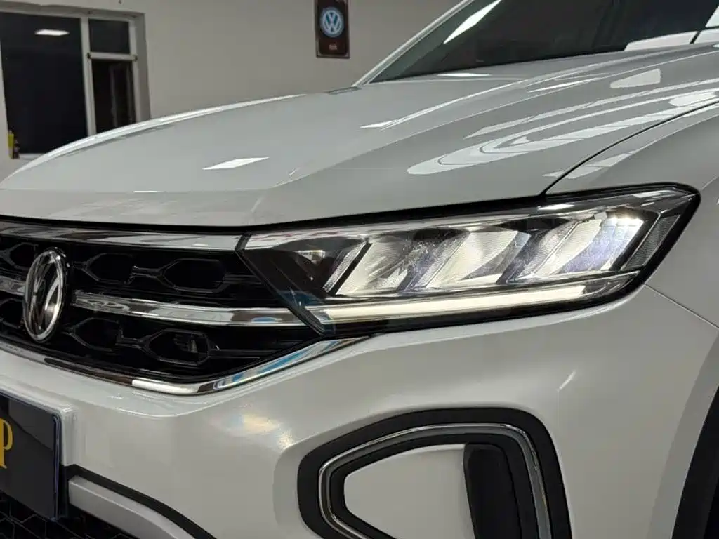 Volkswagen T-Roc 2023 — фото 21