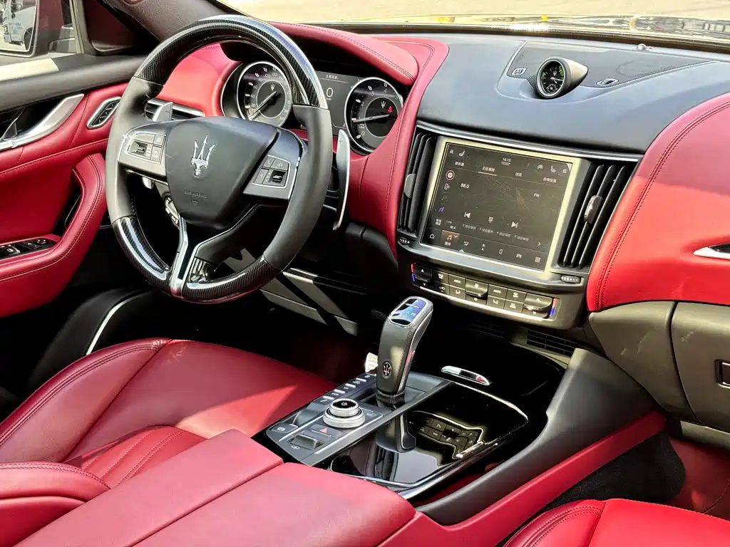 Maserati Levante 2021 — фото 12