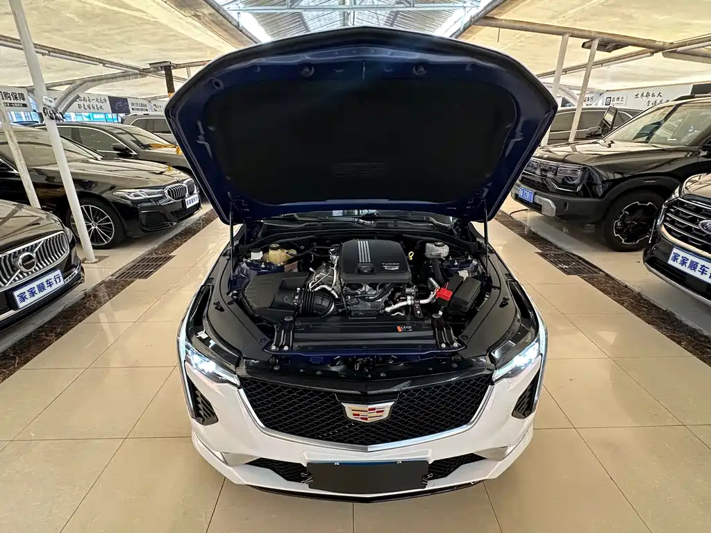 Cadillac CT4 2021 — фото 10