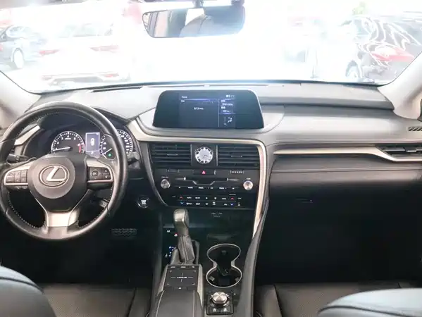 Lexus RX 2022