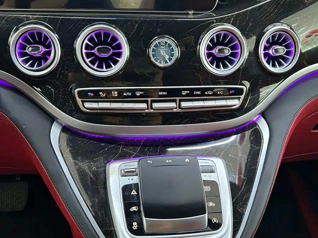 Mercedes-Benz Vito 2023 — фото 17