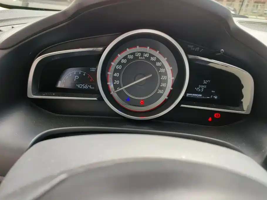 Mazda 3 Axela 2015 — фото 14