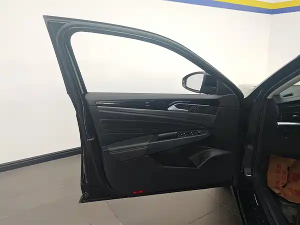 Volkswagen Passat 2025