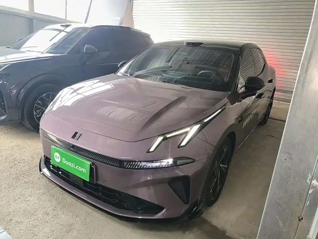 Lynk & Co 07 EM-P 2025