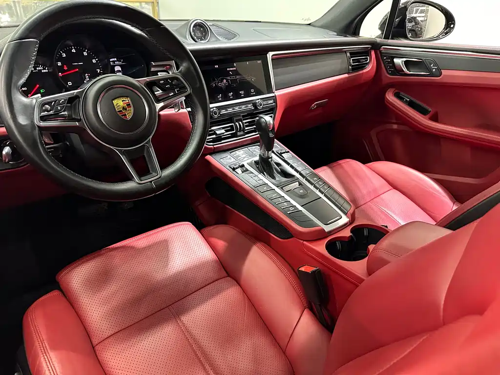 Porsche Macan 2021 — фото 14