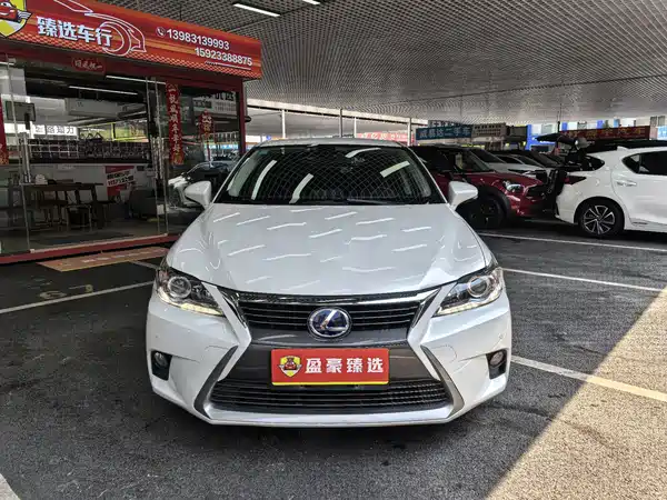 Lexus CT 2014