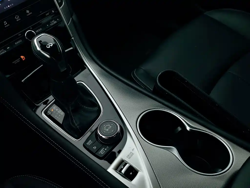 Infiniti Q50L 2019 — фото 15