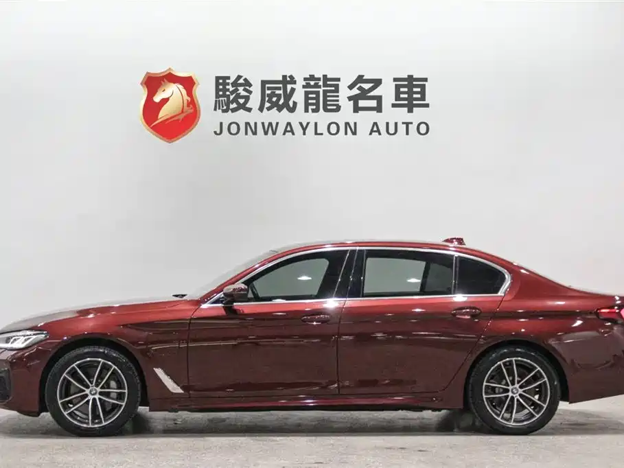 BMW 5 Series New Energy 2023 — фото 3