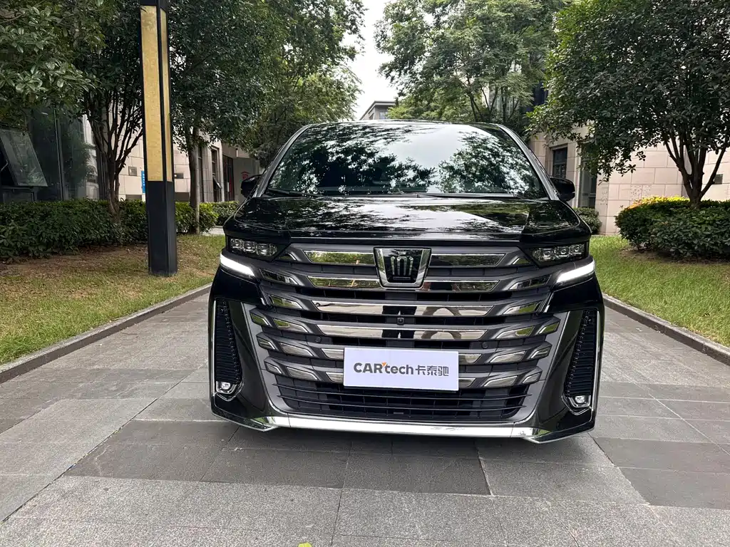 Toyota Vellfire 2024
