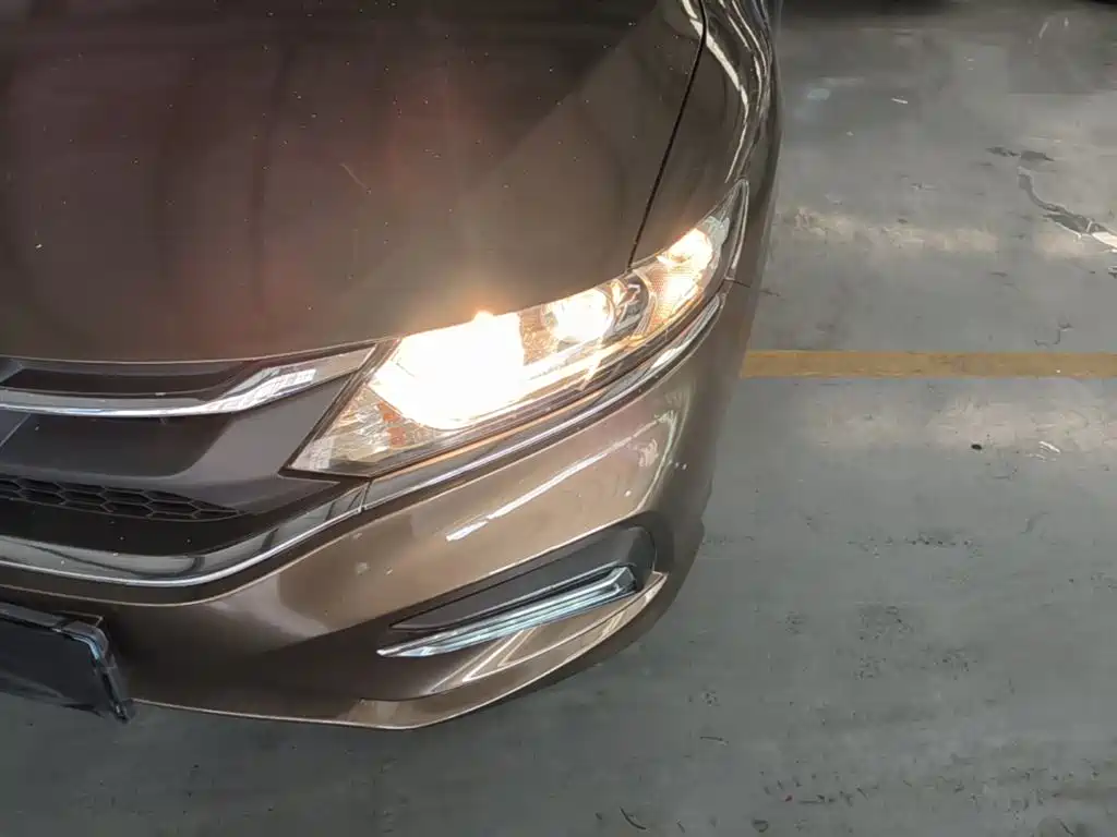 Honda Jade 2018 — фото 24