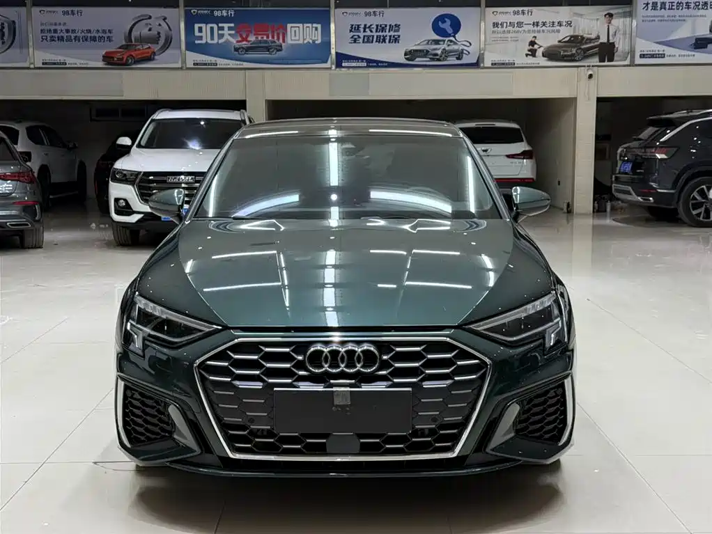 Audi A3 2023 — фото 2