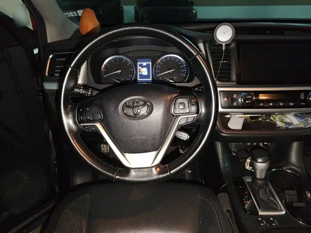 Toyota Highlander 2018 — фото 3