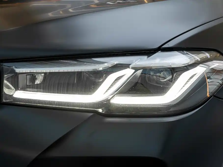 BMW 5 Series 2022