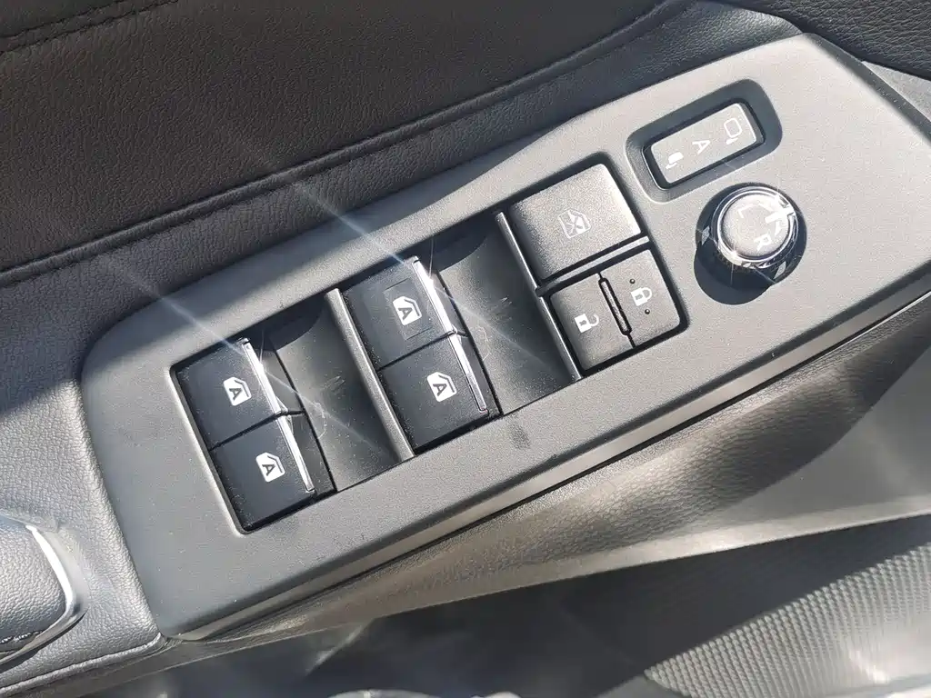 Toyota Avalon 2023 — фото 15