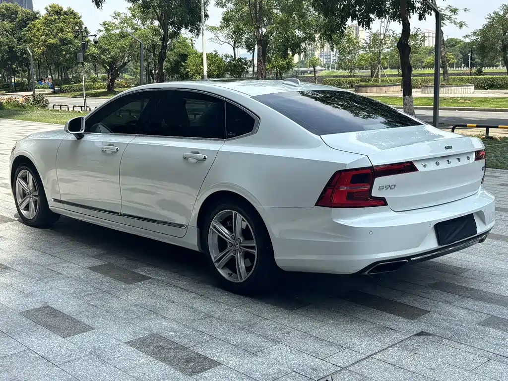 Volvo S90 2018 — фото 7