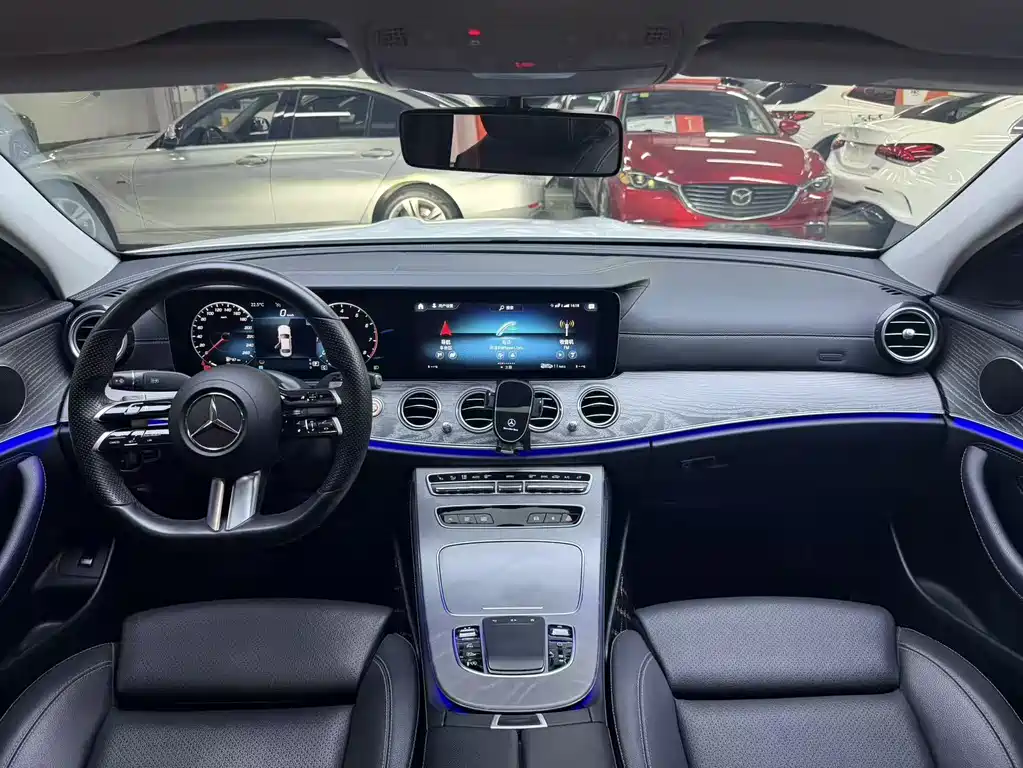 Mercedes-Benz E-Class 2023 — фото 11