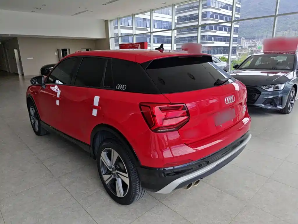 Audi Q2L 2021