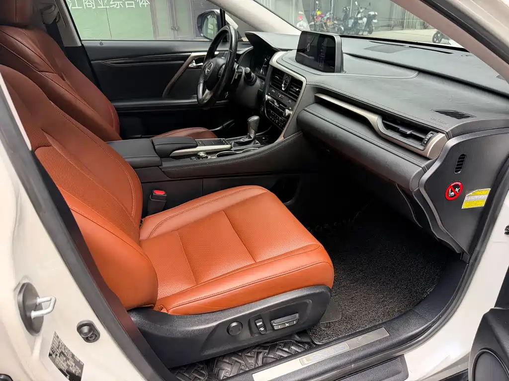 Lexus RX 2020 — фото 12