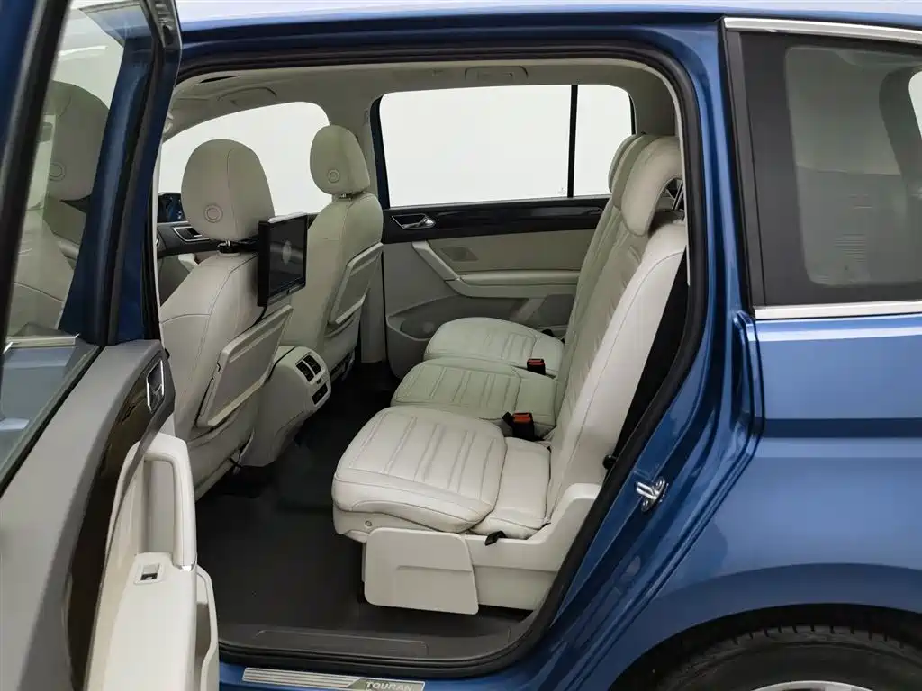 Volkswagen Touran 2016 — фото 15