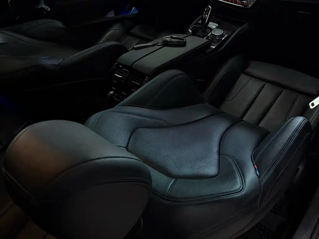 BMW 6 Series GT 2019 — фото 15